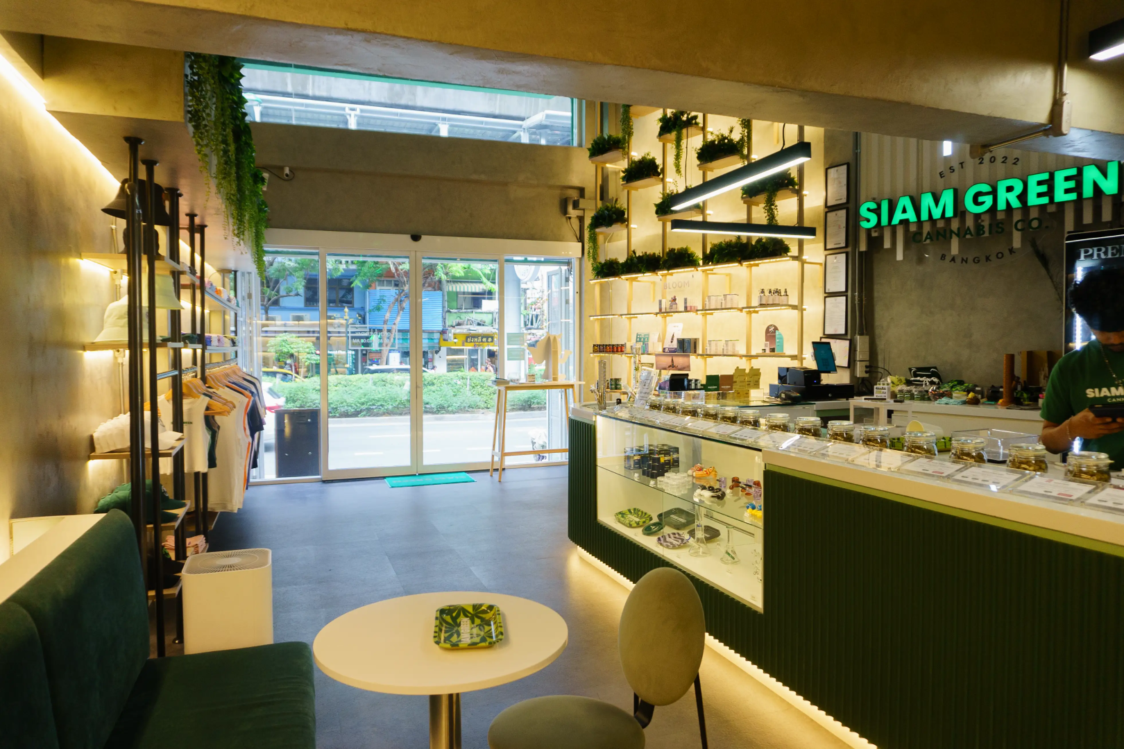 Siam Green Cannabis Co (Nana)